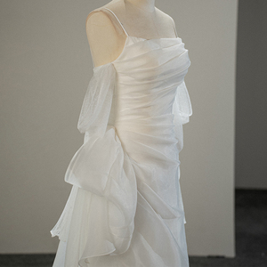 Robe de Mariée Élégante à Traîne en Chiffon Plissé avec Bretelles, Robe de Demoiselle d'Honneur Sfy186 - Product Image 3