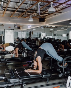 Thiết kế mới megaformer megareformer nhôm lõi cải cách giường Pilates Máy đào tạo trong nhà giường Pilates Cải Cách Bán Hàng - Product Image 2