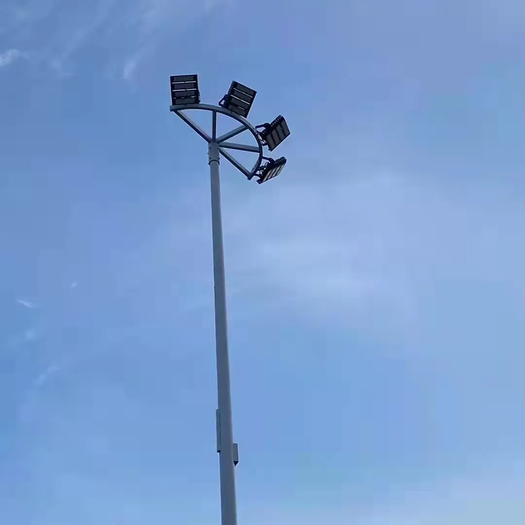 Postes de iluminación de mástil alto para exteriores, poste de mástil de 15m-30m, para Calle, campo deportivo, plaza de parque, 3 faros galvanizados