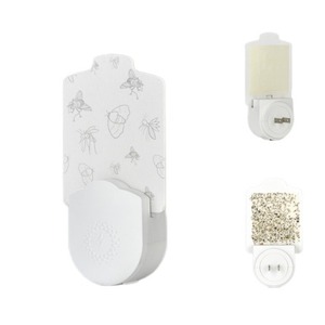 เครื่องกำจัดยุงไฟฟ้า UV395 แบบเสียบปลั๊ก พร้อมแผ่นกาวเหนียว อุปกรณ์กำจัดแมลงในครัวเรือน - Product Image 1