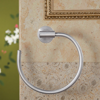 Porte-serviettes moderne en acier inoxydable de style hôtel avec finition brossée pour accessoires de salle de bain