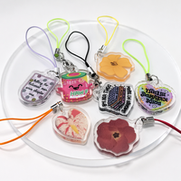 Porte-clés en plastique double face au design mignon, sans MOQ, taille mini, breloque de téléphone en acrylique avec cordons de différentes couleurs
