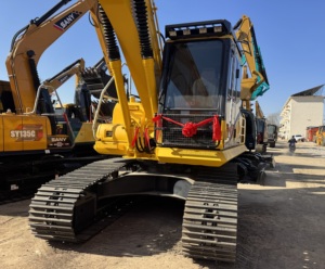 Excavatrice sur chenilles Komatsu PC160 d'occasion, 16 tonnes, d'origine japonaise, seconde main, performances stables, faible consommation de carburant - Product Image 4