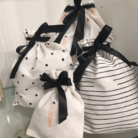 Pochette cosmétique écologique matelassée avec broderie de nœuds et fermeture éclair pour cosmétiques, accessoires capillaires, bijoux et petits essentiels quotidiens