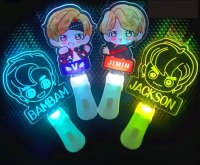 Bâton lumineux KPOP Bangtan Boys personnalisé en 7 couleurs, bâton fluorescent acrylique clignotant, bâton lumineux avec image de personnage de dessin animé pour concert