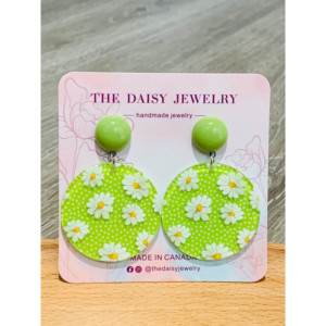 Orecchini verdi con fiori bianchi - Product Image 1