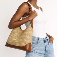 Sac fourre-tout en raphia fait main au crochet, motif carrés colorés, sac à bandoulière tissé bohème, sac de plage élégant et durable pour femme