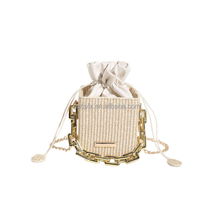 Nouveau style 2027 – Sac à main tendance pour femme avec chaîne – Sac bandoulière petit format carré – Lot mixte - Product Image 5