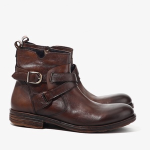 Les nouvelles bottes de travail rétro pour hommes 2025 sont fabriquées en cuir véritable et conçues comme des bottes de randonnée en plein air - Product Image 5