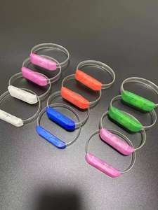 声控 LED 腕带和发光手环 2 个 LED 灯闪烁 ABS+硅胶 成人尺寸运动腕带，适合派对用品 - Product Image 4