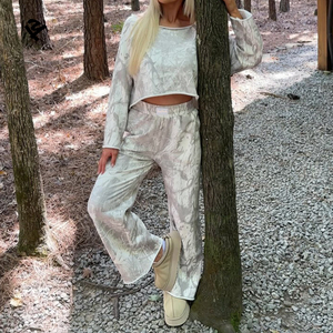 Ensemble de détente 2 pièces pour <span class=keywords><strong>femme</strong></span> à imprimé camouflage, sweat-shirt court à manches longues et épaules dénudées et <span class=keywords><strong>pantalon</strong></span> large, tenue décontractée - Product Image 2