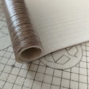 Rouleau de sol en mousse PVC de 4 m de large avec couche de <span class=keywords><strong>fibre</strong></span> de verre - Revêtement de sol commercial et résidentiel résistant à l'usure et antidérapant pour usage intérieur - Product Image 2