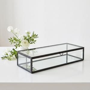 Boîte de rangement et d'organisation en verre avec cadre en métal noir pour les cosmétiques et bijoux des femmes - Product Image 1