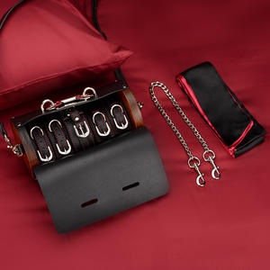 Set di Giocattoli Sessuali SM Kit di Costrizione in PU per Coppie Manette Fruste Cosplay Set BDSM - Product Image 2