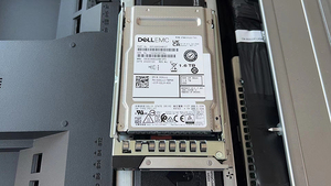 Brand New 1.6TB SAS 12Gb 2.5-inch Hard <b>Drive</b> Genuine Product Sold Directly by Brand New Dell 1.6TB SAS 12Gb 2.5-inch Hard <b>Drive</b> - Product Image 3