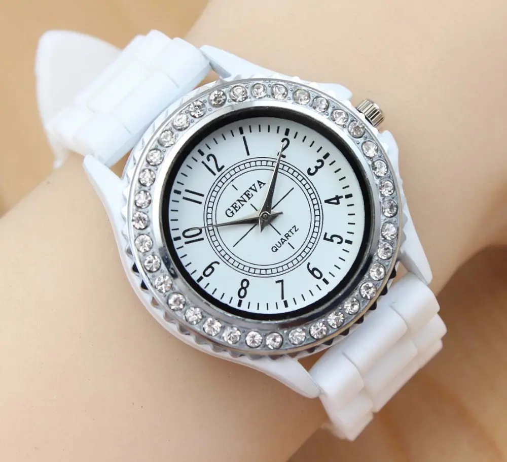 高級シリコンクォーツ時計女性レディーストップスファッションブレスレット腕時計時計Relogio reloj mujer relogio feminino