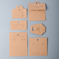 Tarjetas de exhibición de joyería de papel ecológicas personalizadas con bajo MOQ para anillos, pulseras y collares, etiquetas de embalaje diversificadas