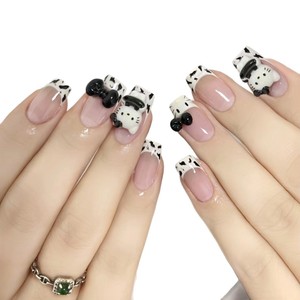 <span class=keywords><strong>Uñas</strong></span> Postizas Francesas Cortas Cuadradas Color Nude con Puntas con Estampado de Vaca y Dijes de Gatitos, Venta al Por Mayor - Product Image 3