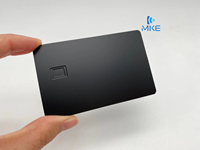 Cartes bancaires en acier inoxydable avec design gravé, impression par gravure, finition brossée bleue durable et fente