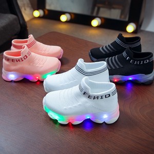 Vente d'usine, baskets respirantes antidérapantes pas chères, chaussures décontractées LED pour filles, garçons et enfants - Product Image 1
