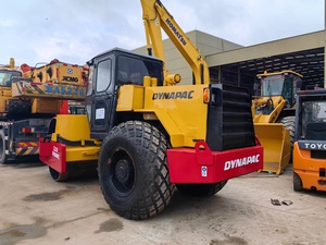 Rouleau vibratoire à tambour unique Dynapac CA30 de 11,3 tonnes, moteur diesel d'origine, certifié CE EPA pour le compactage routier - Product Image 4