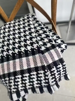 Vente en gros Couverture raschel en laine de luxe personnalisée Châle d'hiver intérieur et extérieur doux et chaud avec glands pour utilisation en avion