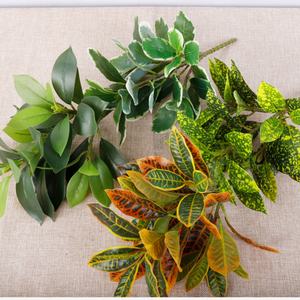 Feuilles de banian dorées réalistes, artificielles, à transition de couleur, en plastique, pour la décoration de la maison et la vente en gros - Product Image 1