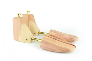 Ensemble de sapin à chaussures en <span class=keywords><strong>bois</strong></span> massif explosif résistant aux rides taille de ressort réglable orthèse de civière de chaussure en <span class=keywords><strong>bois</strong></span> de cèdre - Product Image 2