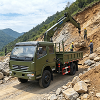 Grue à flèche articulée à 4 sections de 6,3 tonnes montée sur camionnette 4x4 tout-terrain, grue hydraulique à bras pliant pour le sauvetage sur le terrain