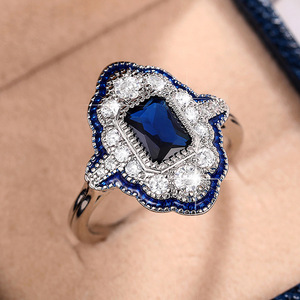 Anello da Donna in Smalto Blu Pavone con Design Traforato, Sottile e Impilabile, Regalo di Gioielleria Unico per Uso Quotidiano - Product Image 3
