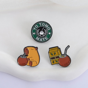 YO TOMO MATE Pines de Esmalte de Yerba Mate Lindo Carpincho Tomando Té Mate Broches de Solapa para Mochila Insignia Joyería Regalos para Amigos - Product Image 6
