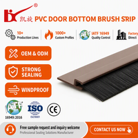 Cepillo de PVC con cerdas de nailon para puerta, tira selladora inferior de puerta, bloqueador de corrientes de aire y polvo para apartamento y dormitorio