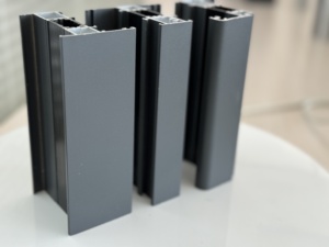 6063 Perfiles <span class=keywords><strong>de</strong></span> <span class=keywords><strong>aluminio</strong></span> anodizado <span class=keywords><strong>de</strong></span> aleación <span class=keywords><strong>de</strong></span> <span class=keywords><strong>aluminio</strong></span> extruido Perfiles y perfiles <span class=keywords><strong>de</strong></span> <span class=keywords><strong>aluminio</strong></span> <span class=keywords><strong>de</strong></span> superficie anodizada Catálogo - Product Image 5