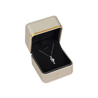 Boîte à bijoux de luxe personnalisée, boîte à bijoux de mariée, étui pour bague, collier, bracelet, boucles d'oreilles, emballage adapté, boîte à bijoux en cuir PU à clapet, ODM