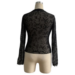 Haut sexy pour femmes avec <span class=keywords><strong>effet</strong></span> dentelle, motif floral floqué et tissu en polyester doux pour le confort et le glamour - Product Image 2