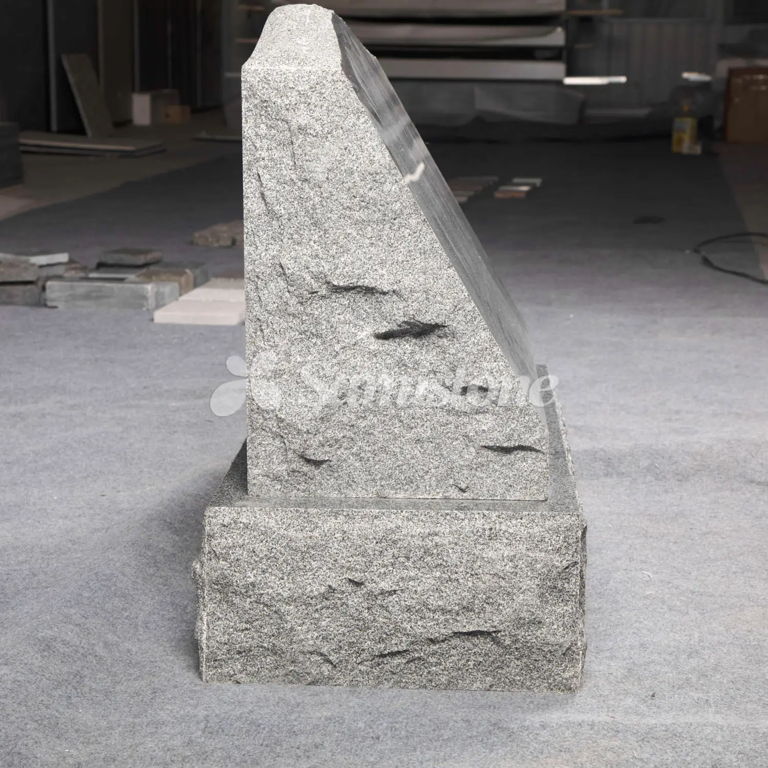Amerikan tarzı eğimli mezar taşı mezar taşı çin granit anıtlar gri granit eğimli mezar taşı taban
