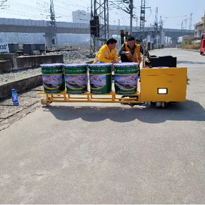 آلة تزييت أوتوماتيكية عالية الأداء لتثبيت قضبان البطارية، آلة تزييت براغي القضبان بالتحكم الرقمي - Product Image 1