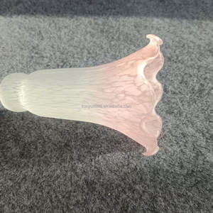 Pantalla de Lámpara de Cristal Soplado Artesanal Color Rosa Antiguo con Diseño de Lirio de Estanque, 6 Pulgadas de Altura, Fácil Instalación para Mesa y Base de Suelo - Product Image 5