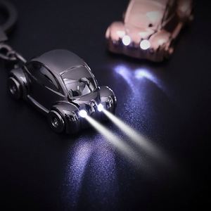 ไฟ LED รถยนต์สุดหรู สีสันสดใส คุณภาพสูง สำหรับเป็นของขวัญ พร้อมกล่องของขวัญ พวงกุญแจไฟฉาย LED ขนาดเล็ก - Product Image 2