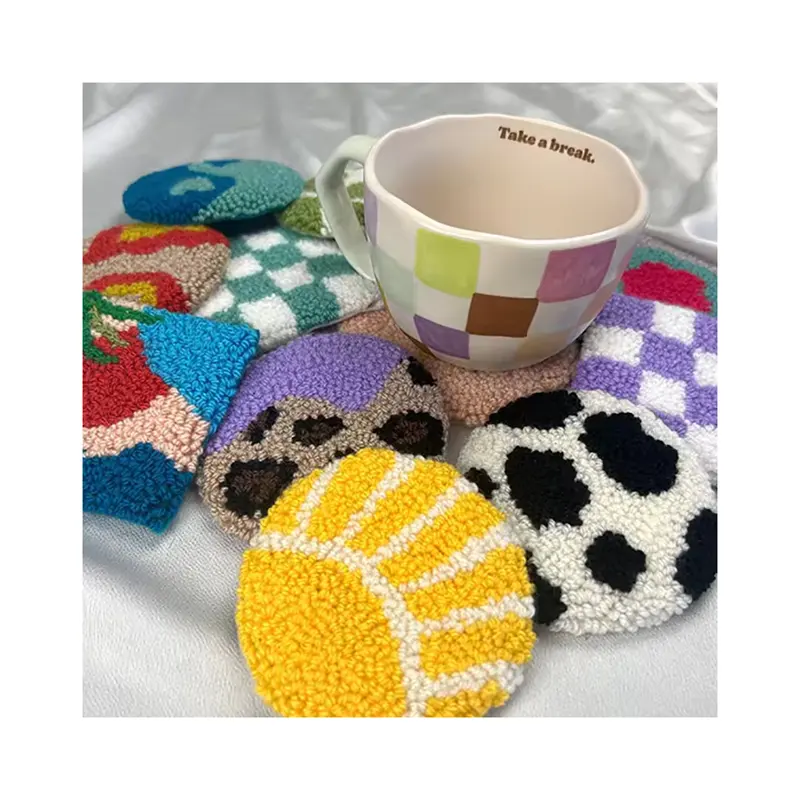 पंच सुई उपहार कस्टम रंगीन कप Coasters चाय हस्तनिर्मित मग आसनों कॉफी पेय मेज चटाई
