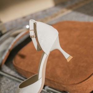 Chaussures de mariage à bout pointu et talon moyen pour femme - Design confortable et sexy pour diverses occasions - Product Image 6