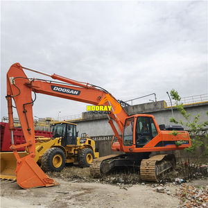 Excavatrice sur chenilles hydraulique DOOSAN DH300LC-7 d'occasion avec moteur, boîte de vitesses et pompe |   pour les grands projets de ports et de pipelines miniers - Product Image 2