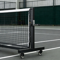 Filet de pickleball JH Pro avec roues, système de tension à manivelle, taille réglementaire de tournoi de 22 pieds, cadre robuste, terrain extérieur