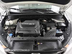 Hyundai Tucson 2.0 CRDi Diésel Automático, SUV Familiar Confiable, Diseño Compacto, Ahorro de Combustible, Rendimiento para Conducción Diaria - Product Image 5