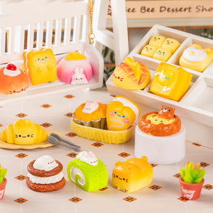 Lindas Miniaturas de Resina de Comida: Pan y Tarta para Decoración de Escaparates, Pequeños Adornos de Postres y Accesorios DIY - Product Image 1