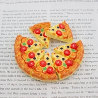 Aanpasbare pizzapuntjes hars cabochons 22*27mm mini voedselcharms DIY knutselwerkjes feestdagen Halloween Thanksgiving kinderspeelgoed
