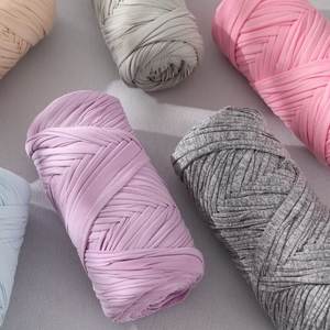 Filato per T-shirt Charmkey Nuovo Arrivo 100% Poliestere, Filato per Uncinetto Multicolore ad Alta Resistenza, Confezione OEM, Motivo Tinto - Product Image 3