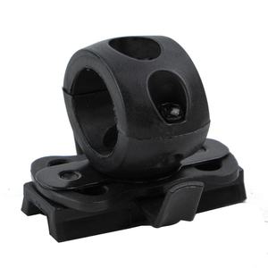 Adaptador de Abrazadera Táctica Dual para Casco, Soporte de Linterna para Montaje Rápido, Ideal para Deportes de Equitación Infantiles - Product Image 6