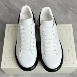 2026 Casual Luxury Running Sport Walking Shoes High Quality White Lace-Up Cushion EVA Upper Men Mesh/Pu Designer Shoes - Product Image 3