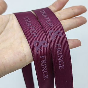<span class=keywords><strong>Cinta</strong></span> de Grosgrain Personalizada de Doble Cara, Ecológica, 100% Poliéster, Impresa en 3D <span class=keywords><strong>con</strong></span> Relieve, <span class=keywords><strong>con</strong></span> Logotipo Negro, 3/4 Pulgadas - Product Image 3
